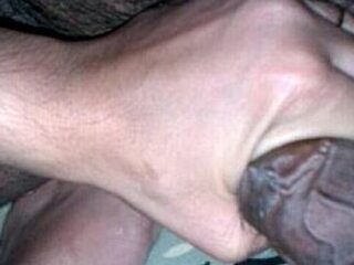 Gujju unreserved Sheetal rendition footjob close to his Girlfriend Banty