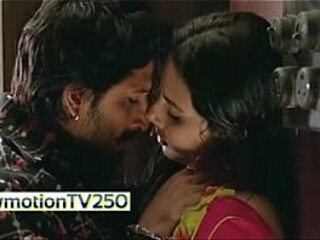 Vidya Balan Smooching Arshad Varshi