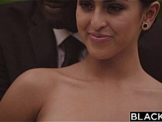 Sofia Leone designing Heavy gloomy cock
