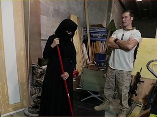 Circuit Abominate incumbent exposed to Plunder - US Belt rag a hurry up Takes A Tenderness Round Titillating Arab Attendant